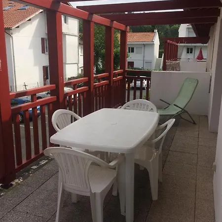 T2 Avec Terrasse Vue Montagne Cure Vacances